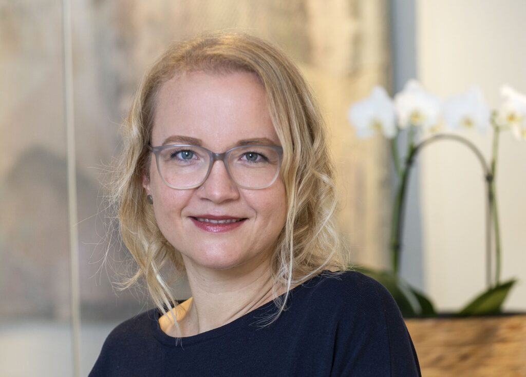 Dr. Möller